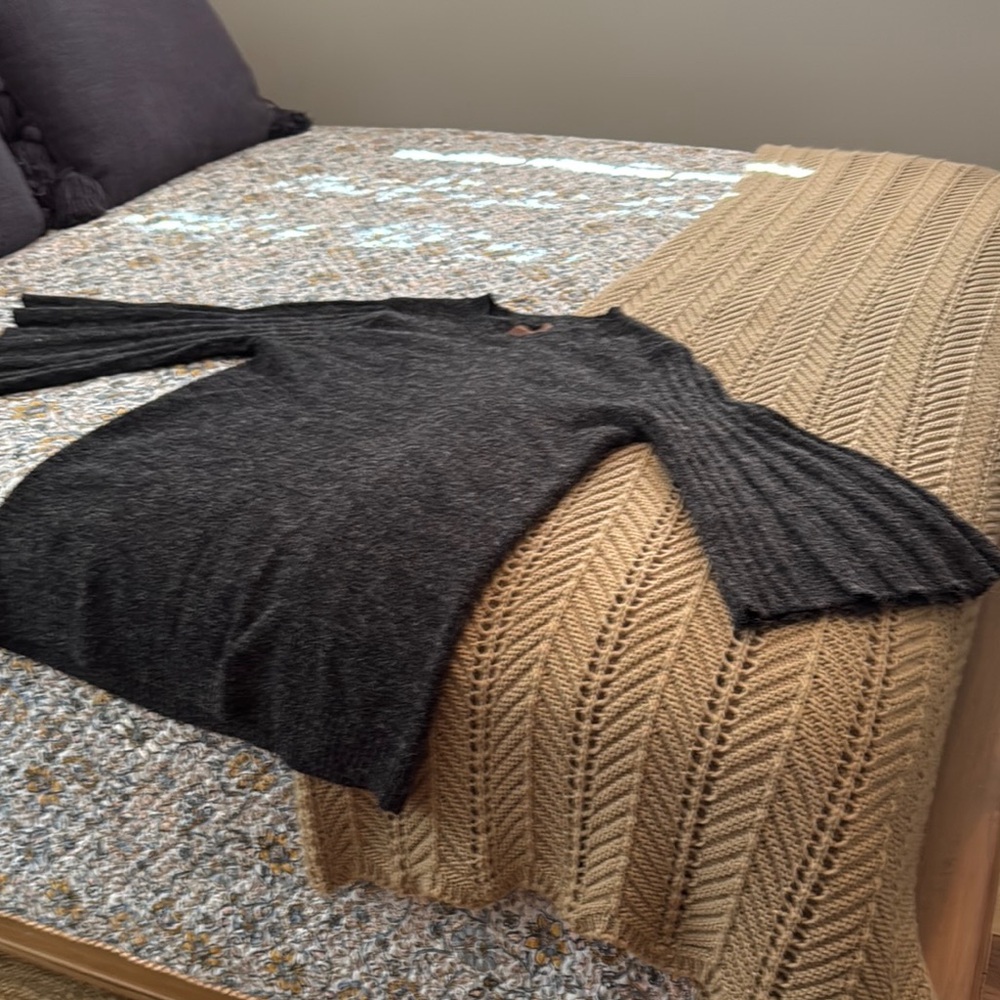 Women’s bell sleeve sweater